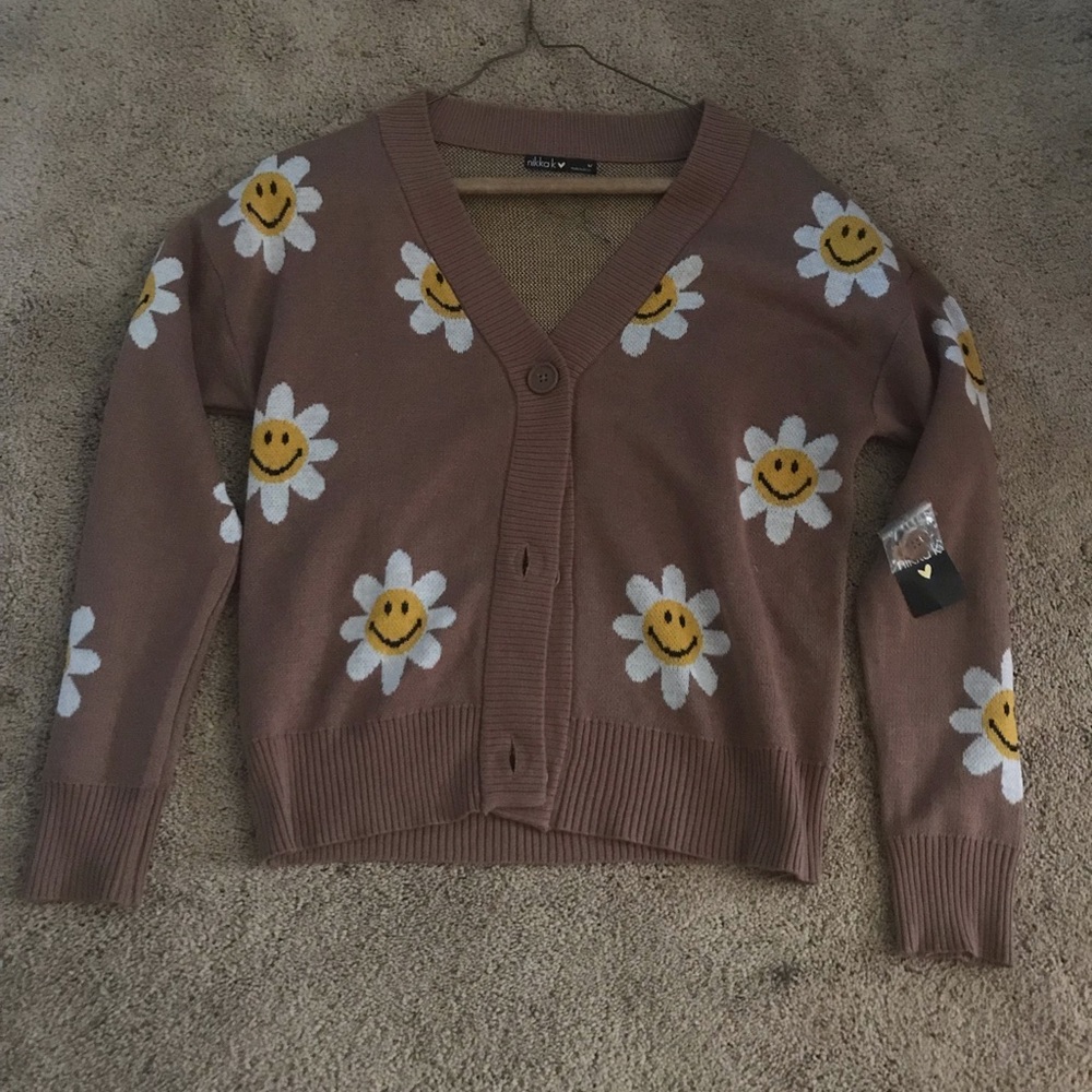Brown Floral Cardigan - 🤎🌼
